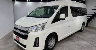 TOYOTA HIACE BUS 15 PASS 2021