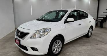 NISSAN VERSA ADVANCE 2013