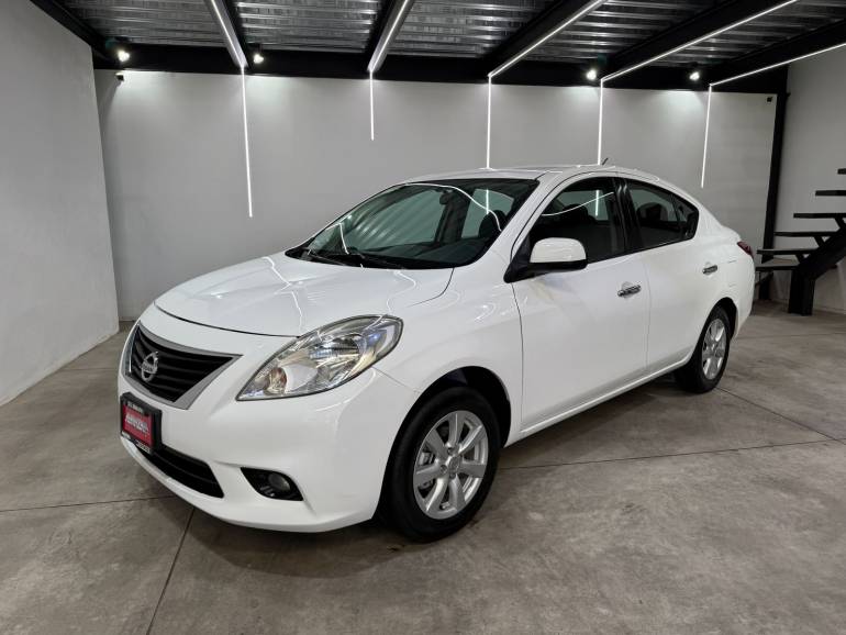 NISSAN VERSA ADVANCE 2013