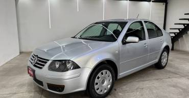 VOLKSWAGEN JETTA CLASICO TEAM 2014