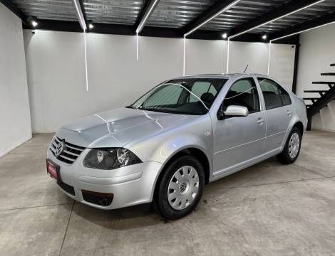 VOLKSWAGEN JETTA CLASICO TEAM 2014