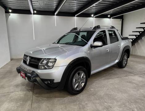 RENAULT OROCH OUTSIDER 2020