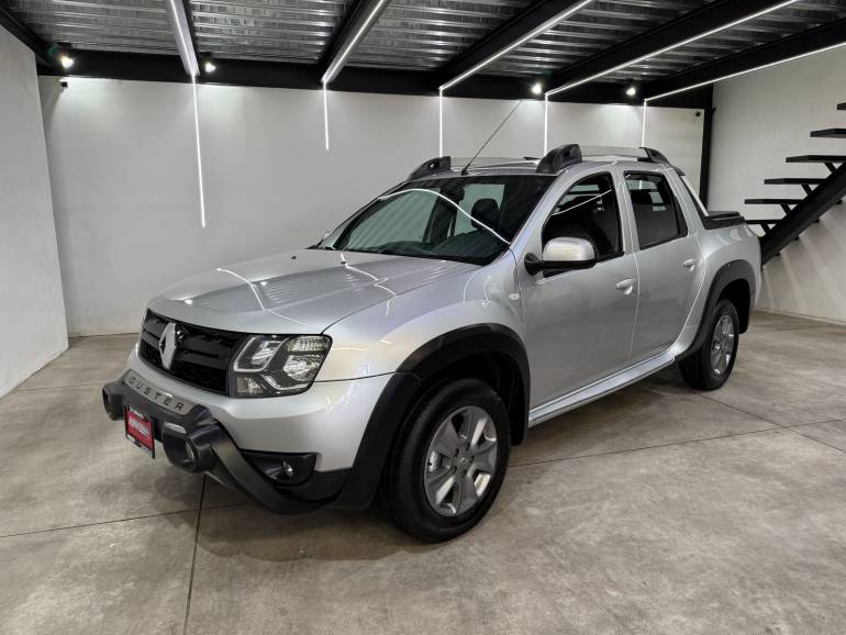 RENAULT OROCH OUTSIDER 2020