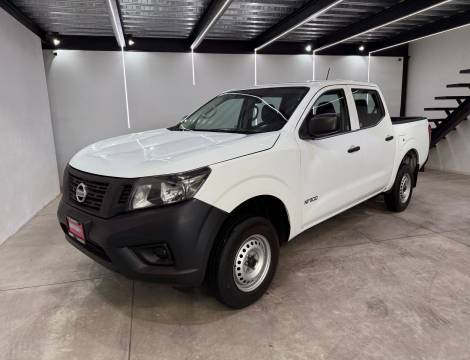 NISSAN NP300 CABINA DOBLE 2018