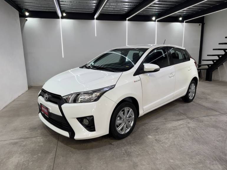 TOYOTA YARIS S 2017
