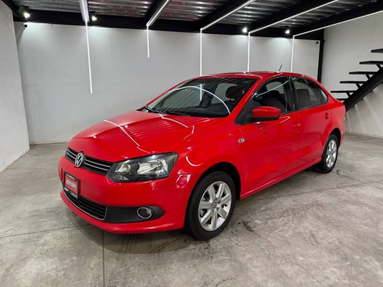 VOLKSWAGEN VENTO HIGHLINE 2014