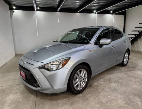 TOYOTA YARIS R XLE 2018