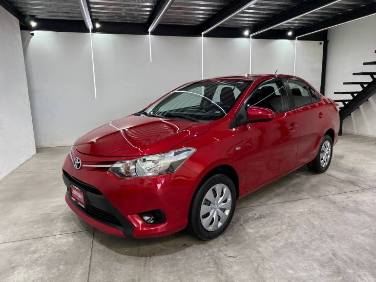 TOYOTA YARIS  CORE 2017