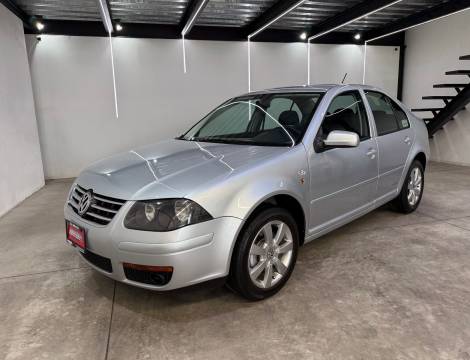 VOLKSWAGEN JETTA CLASICO TEAM 2013