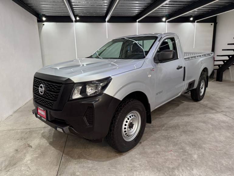 NISSAN NP300 CABINA SENCILLA 2022