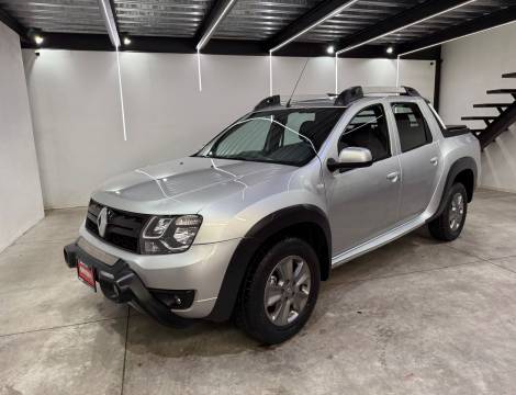 RENAULT OROCH OUTSIDER 2021