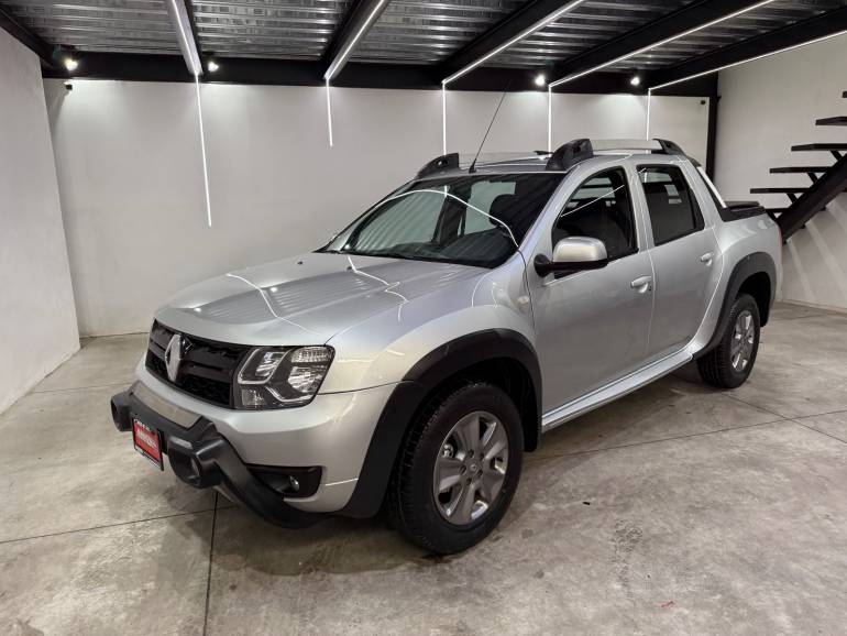 RENAULT OROCH OUTSIDER 2021