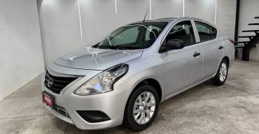 NISSAN VERSA V-DRIVE 2023