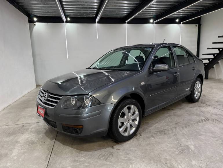 VOLKSWAGEN JETTA CLASICO TEAM 2014