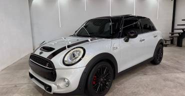 MINI COOPER HOT CHILLI 2018