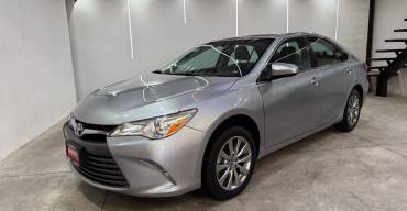 TOYOTA CAMRY LE 2017
