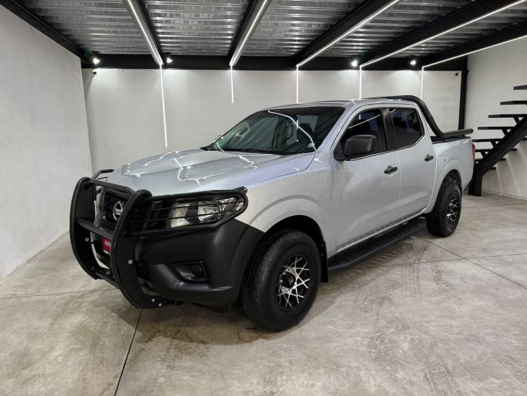 NISSAN NP300 CABINA SENCILLA 2017