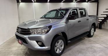 TOYOTA HILUX SR 2019