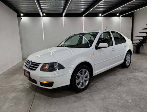 VOLKSWAGEN JETTA TEAM CLASICO 2014