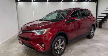 TOYOTA RAV4 XLE 2018