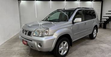 NISSAN X-TRAIL LUJO 2006