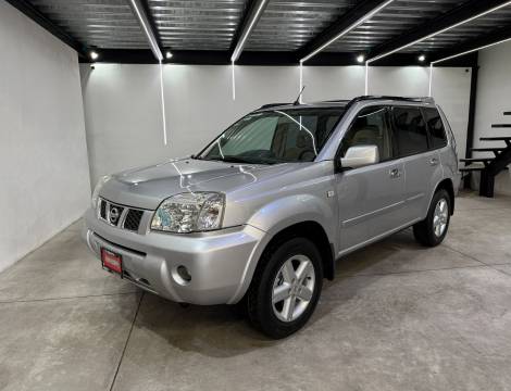 NISSAN X-TRAIL LUJO 2006