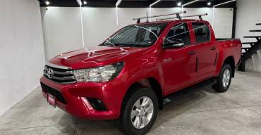 TOYOTA HILUX SR 2016