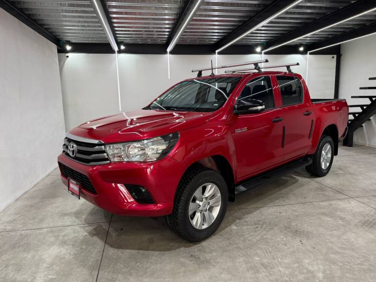 TOYOTA HILUX SR 2016