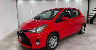 TOYOTA YARIS PREMIUM HB 2015