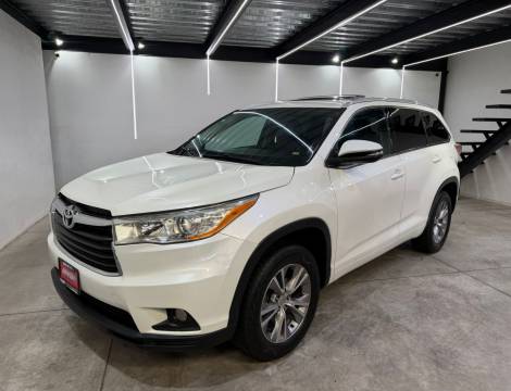 TOYOTA HIGHLANDER XLE 2014