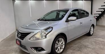 NISSAN VERSA ADVANCE 2017