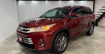 TOYOTA HIGHLANDER XLE 2019