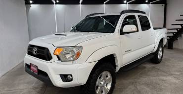 TOYOTA TACOMA 4X4 TRD SPORT 2014