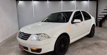 VOLKSWAGEN JETTA CLASICO AIRE 2013