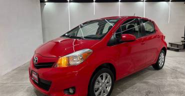 TOYOTA YARIS HB PREMIUM 2014