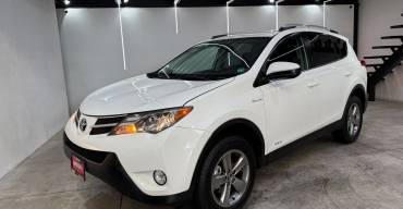 TOYOTA RAV4 LE 2015