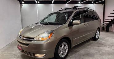 TOYOTA SIENNA XLE LIMITED 2005