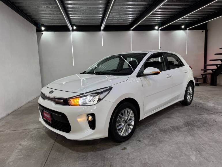 KIA RIO HACH BACK EX 2018