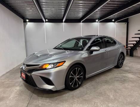 TOYOTA CAMRY 2.5 SE 2018