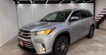 TOYOTA HIGHLANDER 3.5 LIMITED PANORAMIC ROOF 2017
