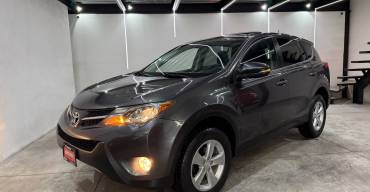 TOYOTA RAV-4 XLE 2013