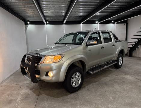 TOYOTA HILUX SR 2.7 DOBLE CAB 2013