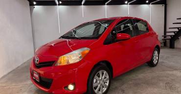 TOYOTA YARIS 1.5 HB PREMIUM 2014