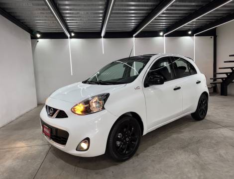 NISSAN MARCH 1.6 EXCLUSIVE BITONO 2020