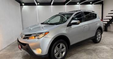 TOYOTA RAV4 2.5 XLE AWD 2015