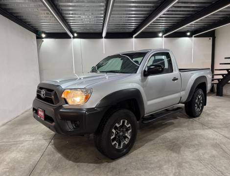 TOYOTA TACOMA TRD CABINA SENCILLA 4X4 STANDAR 4CIL 2013