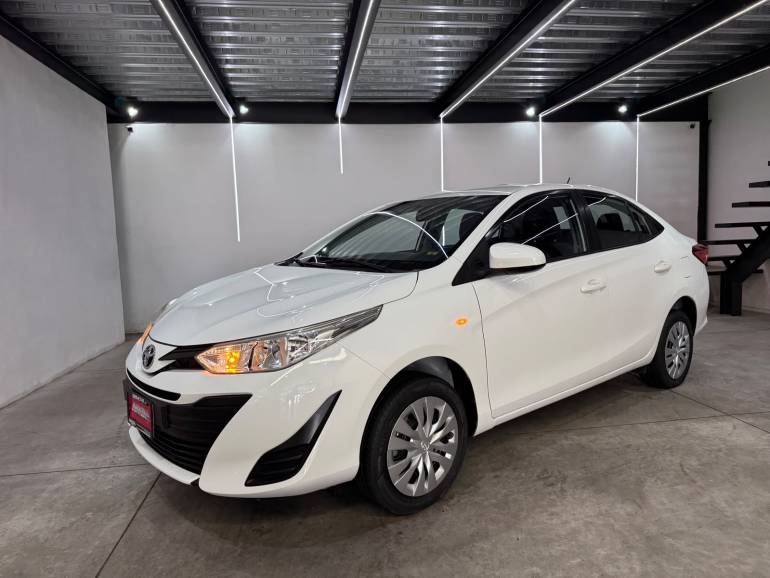 TOYOTA YARIS 1.5 CORE 2019